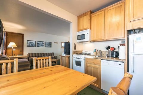 Lakeside Studio Steps from the Beach House in Tahoe Vista