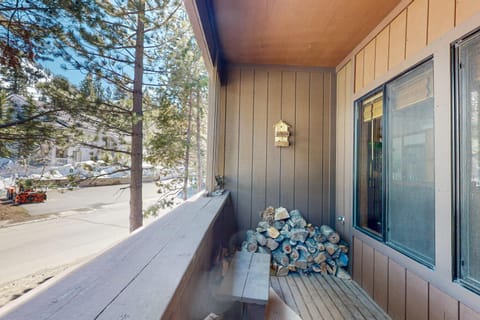 Mountain Time Escape House in Palisades Tahoe (Olympic Valley)