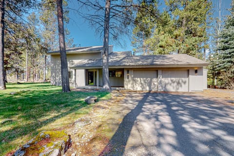 Meadowlark Manor House in Sunriver