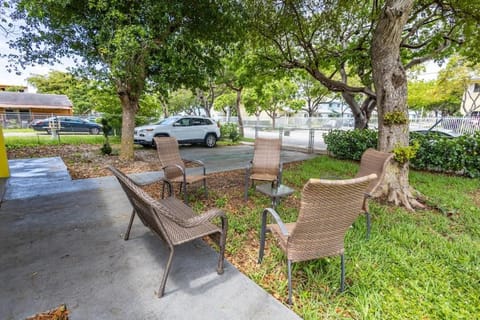 Close to Port Cruise, steps to Wynwood. Up to 8 pp House in Miami