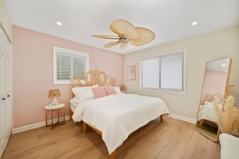 Luxury Beach & Pool House Oasis by Cali Villas Villa in Cape Canaveral