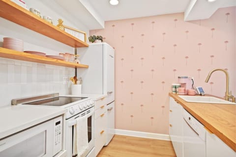 Luxury Beach & Pool House Oasis by Cali Villas Villa in Cape Canaveral