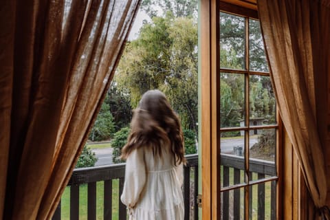 People, Balcony/Terrace, Garden view