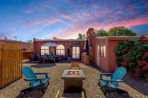 Property building, Patio, Seating area, sunbed
