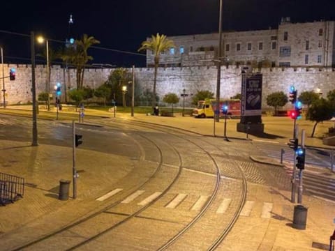Landmark view, Street view, Location