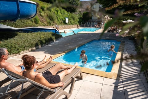 Day, People, Pool view, Swimming pool, sunbed
