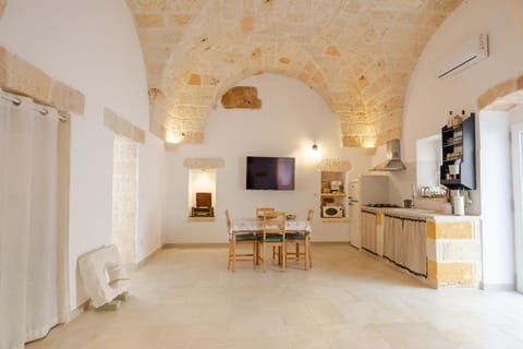 Kitchen or kitchenette, Living room, kitchen