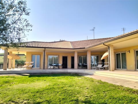 Property building, Garden, Garden view