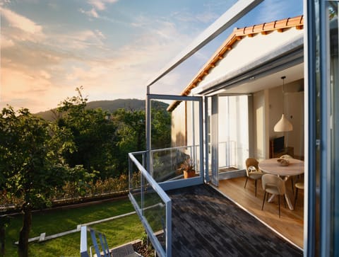 Garden, View (from property/room), Balcony/Terrace, Living room, Garden view