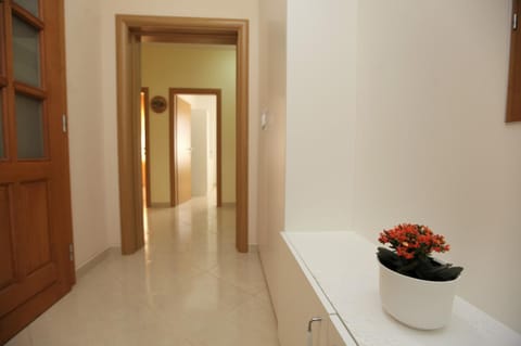 Apartment Sunbreeze Apartment in Trogir