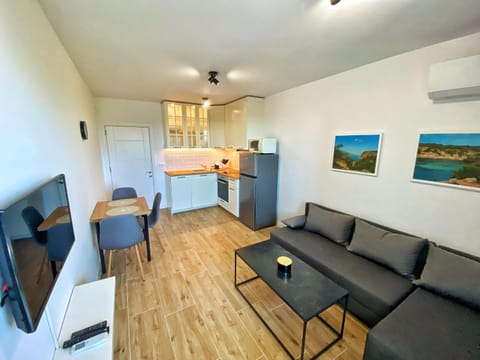 TV and multimedia, Living room, Seating area, Dining area, minibar