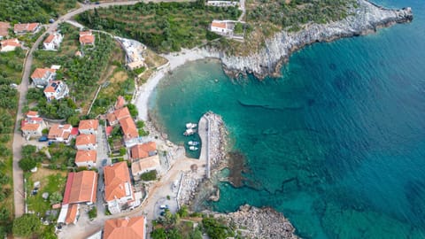 Property building, Nearby landmark, Spring, Day, Neighbourhood, Natural landscape, Bird's eye view, Summer, Beach, Sea view, Street view