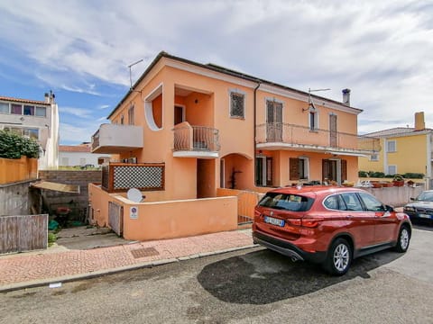 Property building, Neighbourhood