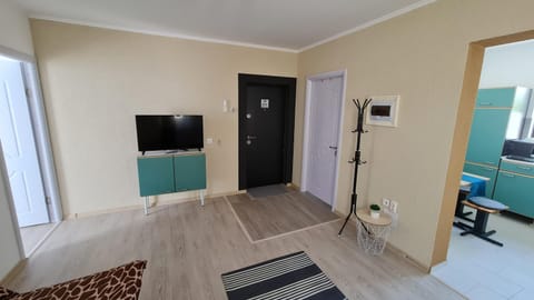 Communal lounge/ TV room, TV and multimedia