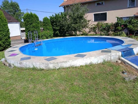 TopHil kuća, Valjevo Apartment in Serbia