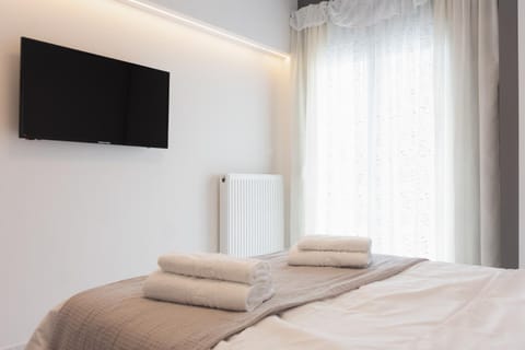 Bed, TV and multimedia