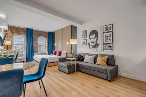 Bed, Living room, Photo of the whole room