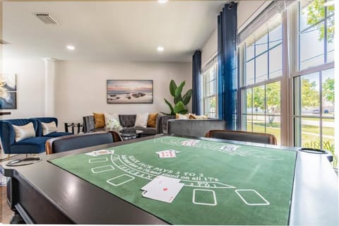 (BAYC) Aqua Haven: Luxe Retreat with Pool & Boat Bliss House in Town N Country