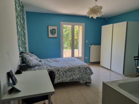 Charmant petit havre de paix Vacation rental in Provence-Alpes-Côte d'Azur