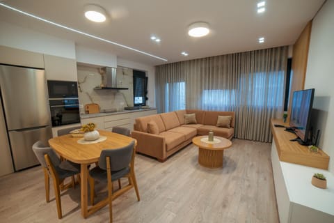 TV and multimedia, Living room, Dining area