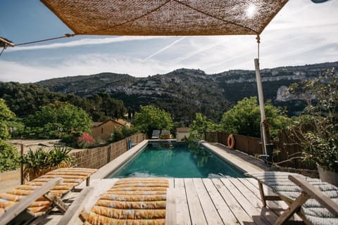Hidden gem with panoramic views House in Fontaine-de-Vaucluse