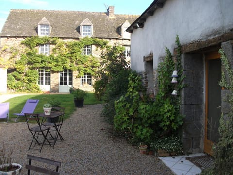 Facade/entrance, Garden