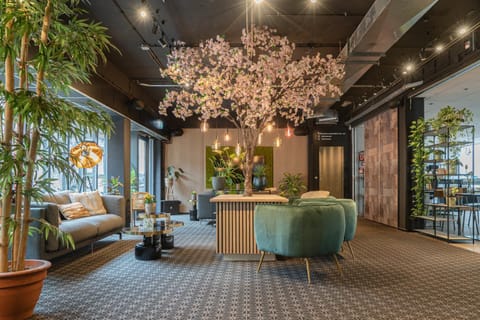 Lobby or reception, Decorative detail