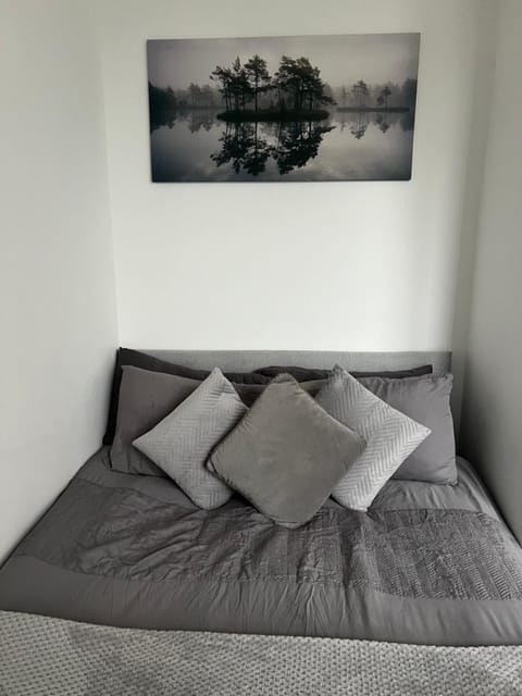 2 Bedroom Flat Ground Floor in Town Center Wellingborough Apartment in Wellingborough