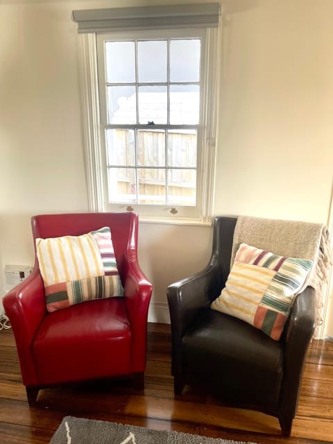 Heritage Cottage in Sandy Bay House in Tasmania