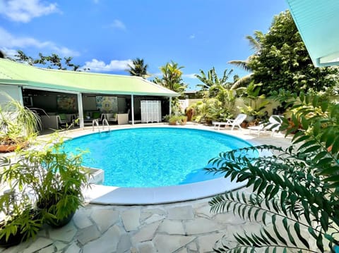 Pool view, Swimming pool, sunbed