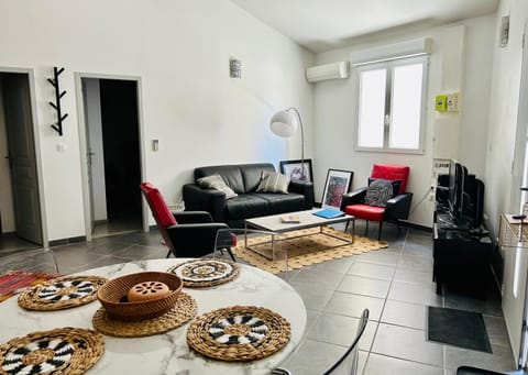 Correspondances la Colette Pont Du Gard House in Provence-Alpes-Côte d'Azur