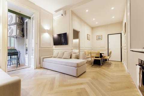 TV and multimedia, Balcony/Terrace, Living room, Decorative detail, air conditioner