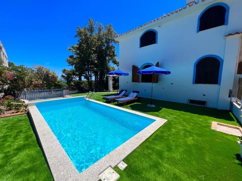 Casale fronte mare - villa with swimming pool in front of the beach Villa in Sardinia