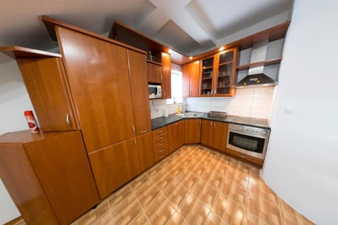 Kitchen or kitchenette, minibar, oven, pet friendly, stove