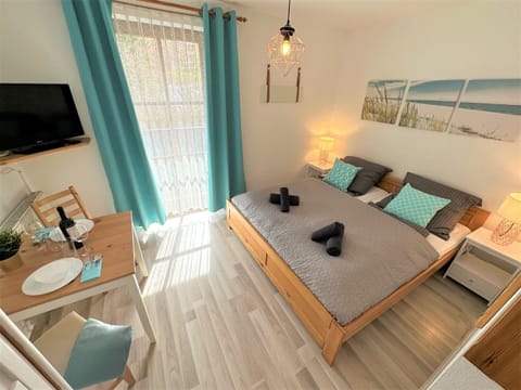 Staff, Bedroom