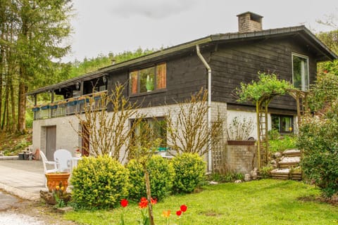 Le Vieux prés House in Wallonia, Belgium