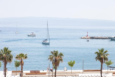 View (from property/room), City view, City view, Sea view, Sea view