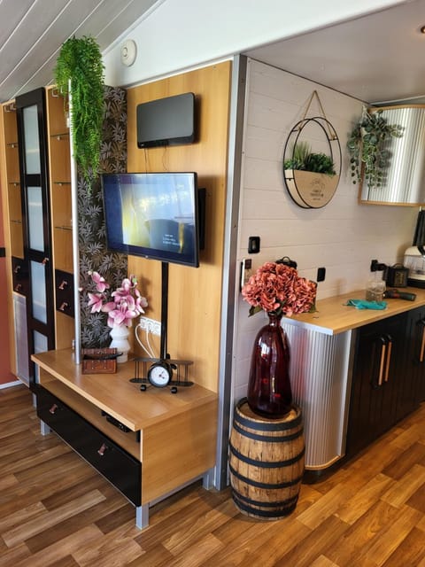 LE PETIT BONHEUR Campground/ 
RV Resort in Pont-Aven