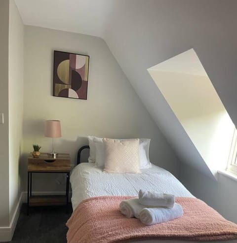 Poplar House by ShortStays4U 2Bedroom house in town centre with free Parking! Apartment in Kings Lynn