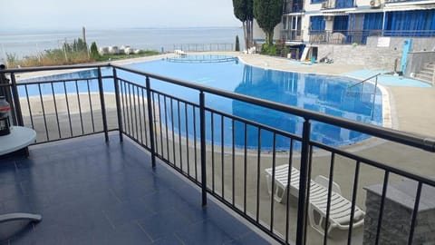 Balcony/Terrace, Swimming pool