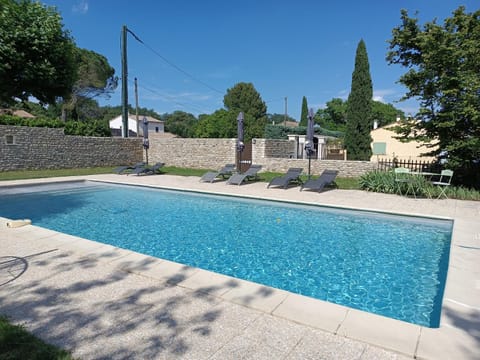 Gîte avec piscine privatisée House in Grignan