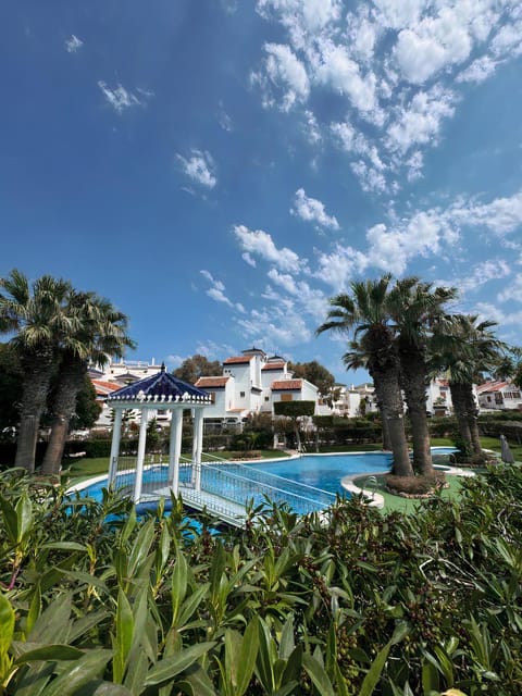 Property building, Garden, Pool view, Swimming pool