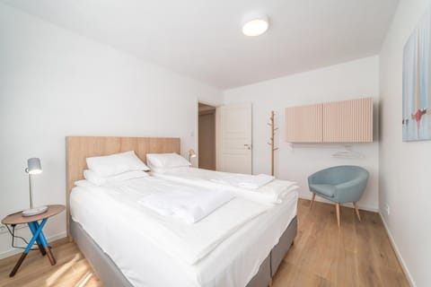 Bed, Bedroom, wardrobe