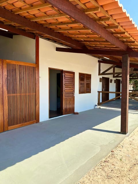 Facade/entrance, Balcony/Terrace