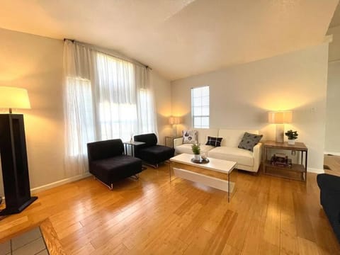 NEW Modern 4BD I 2BA Home 30MIN to Berkeley,SF,Napa House in Hercules