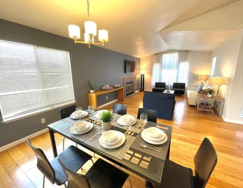 NEW Modern 4BD I 2BA Home 30MIN to Berkeley,SF,Napa House in Hercules