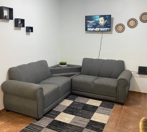 Communal lounge/ TV room, TV and multimedia, Seating area