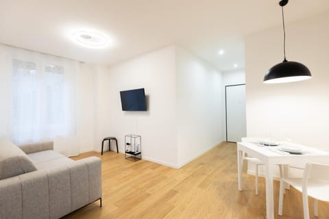 TV and multimedia, Living room, Dining area