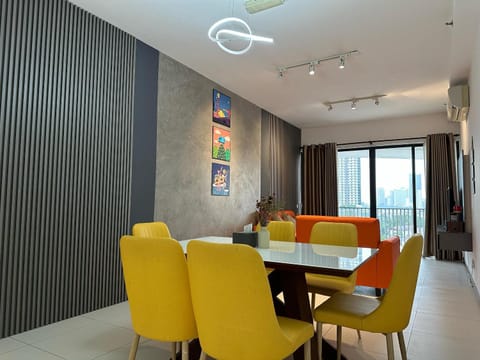 Living room, Dining area