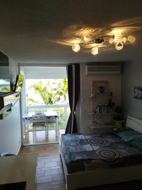 Bed, Balcony/Terrace, Photo of the whole room, Dining area